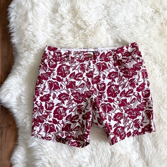 Lands End Mid Rise Floral Shorts 7” Inseam - Picture 1 of 6